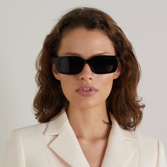 🚫 SOLD on Mercari: DIOR Wildior rectangular-frame sunglasses - Picture 10 of 15